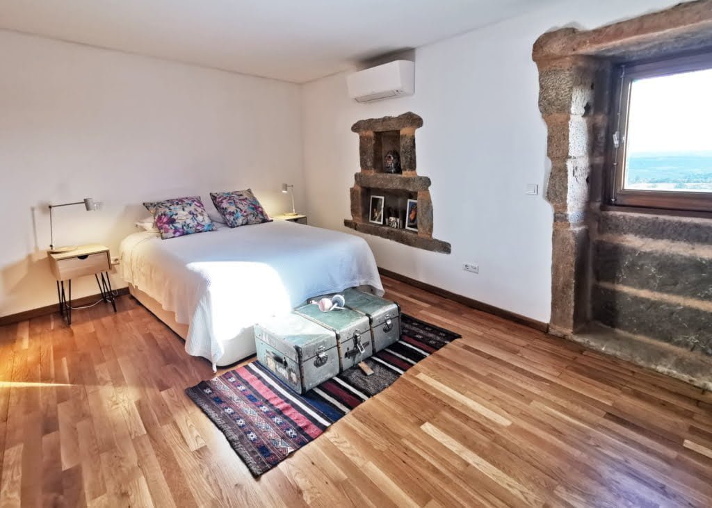 Casa da Cisterna - slaapkamer met raam