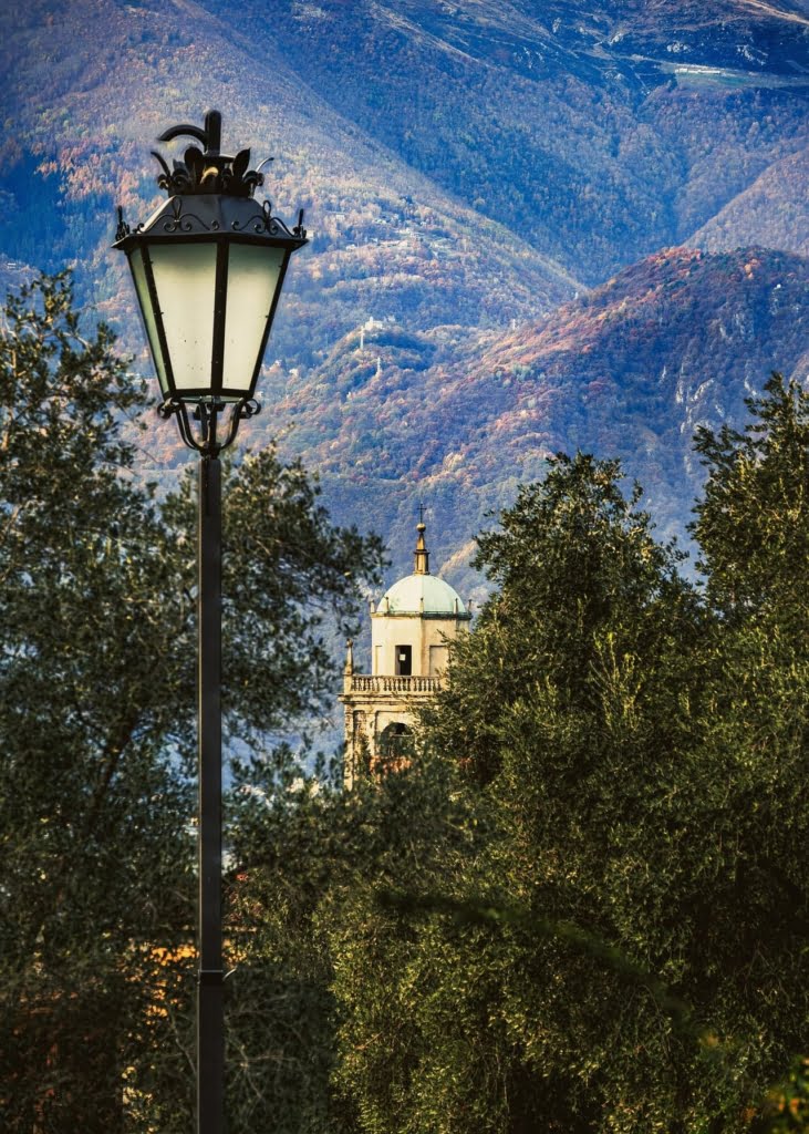 Comomeer - Varenna - lantaarnpaal
