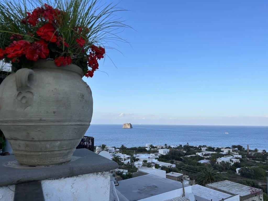 Pot-op-Stromboli-Eolische-eilanden