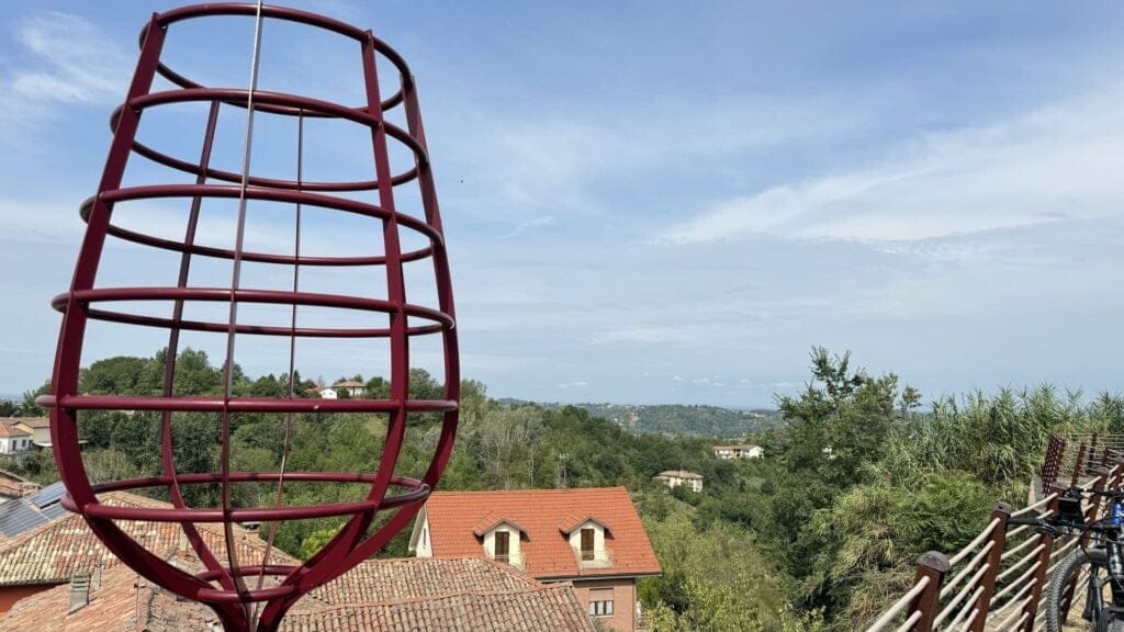 Monferrato - Vinchio - gigantisch wijnglas