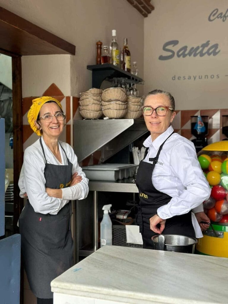Carmona - dames in bar