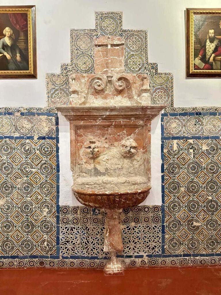 Osuna - Colegiata de Nuestra Señora de la Asunción - detail familie