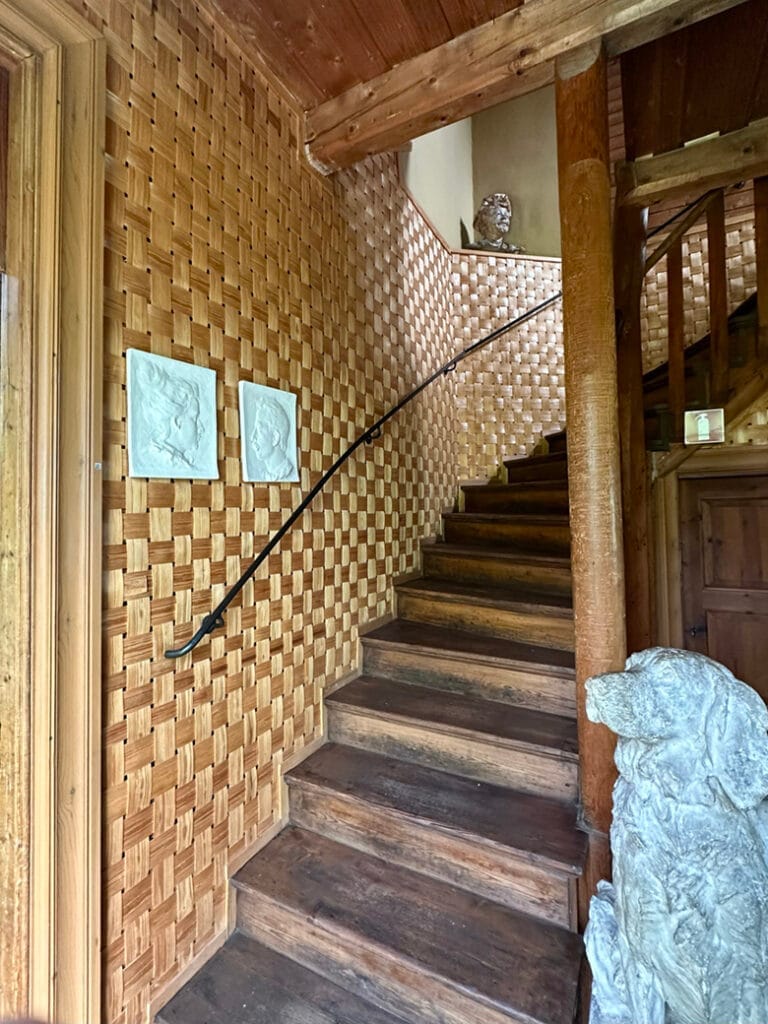 Trap in het Oppstuhage in het Rackstadmuseum  in Arvika. 