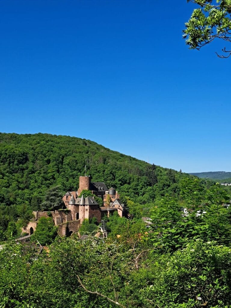Packraften - slot Burg Hengebach - eifel