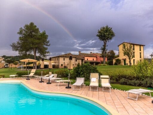 Le Marche - COUNTRY HOUSE Ca Virginia met zwembad