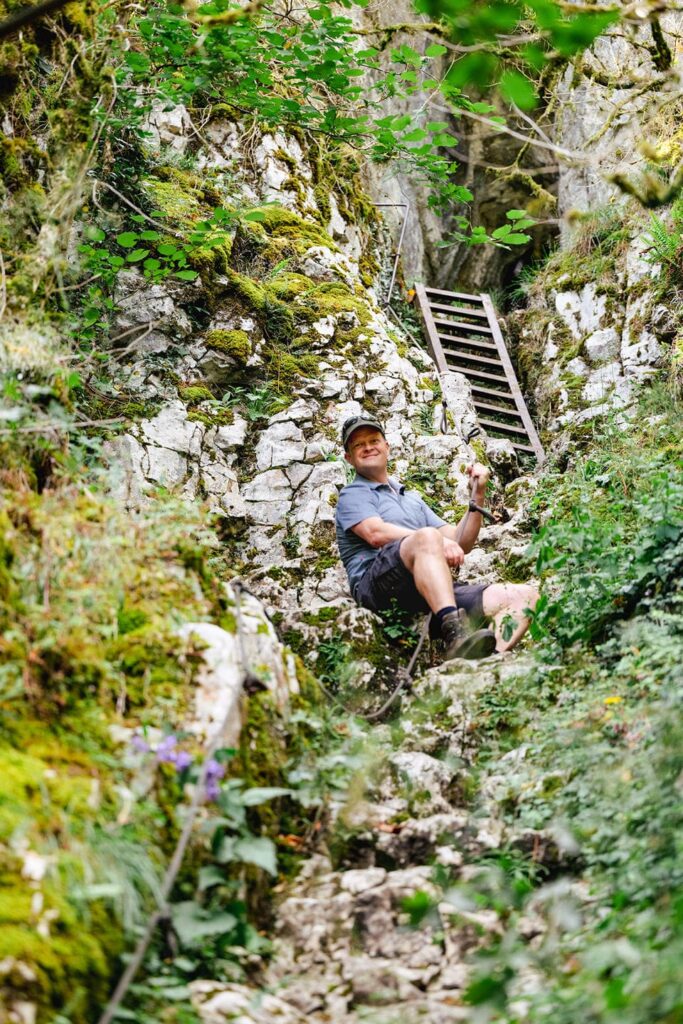 Hike Reserve Naturelle La Combe Lavaux - stijl pad omhoog