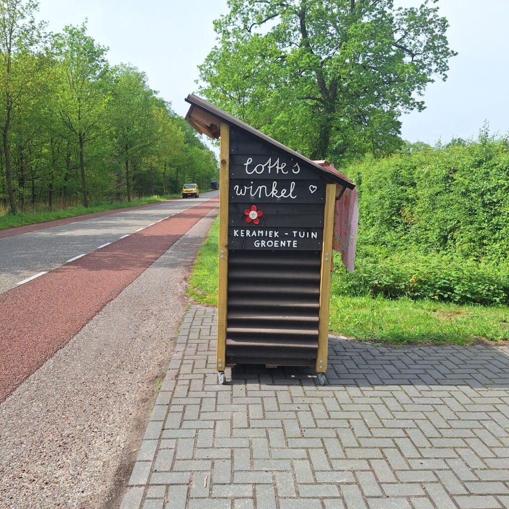 Lotte's winkel - kraam langs de weg