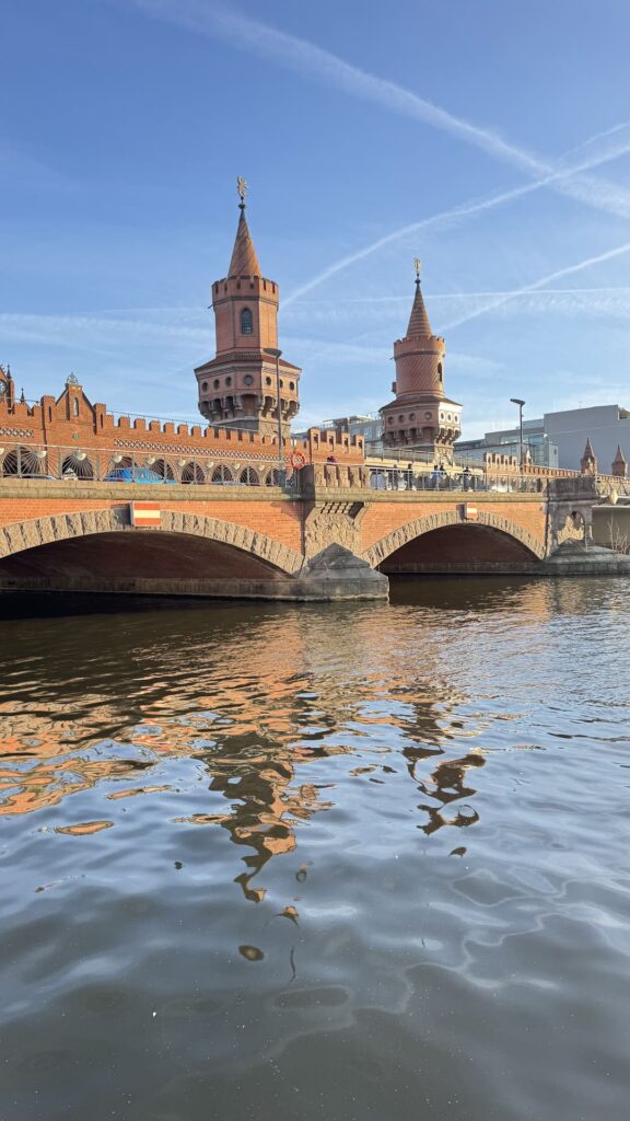 Berlijn - brug Friedrichshain-Kreuzberg