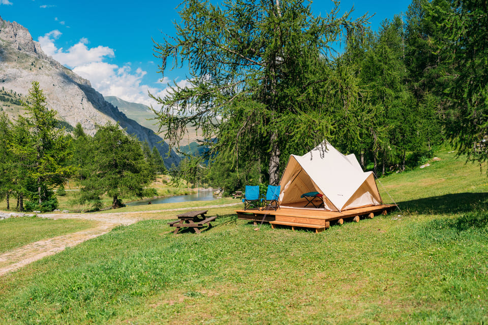 Camping Mistral_Valle Maira_tent op houten vlonder