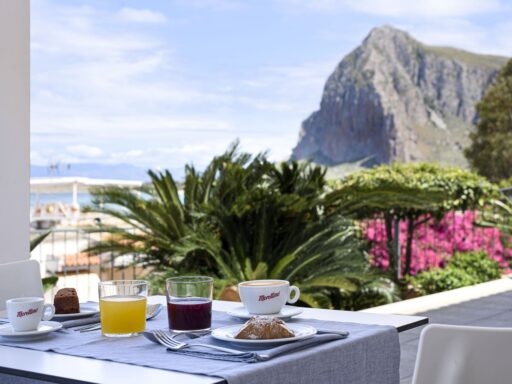 Hotel Auralba - ontbijttafel