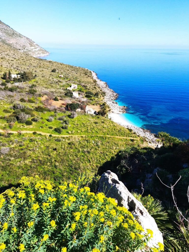San Vito lo capo - uitzicht vanaf berg op baai