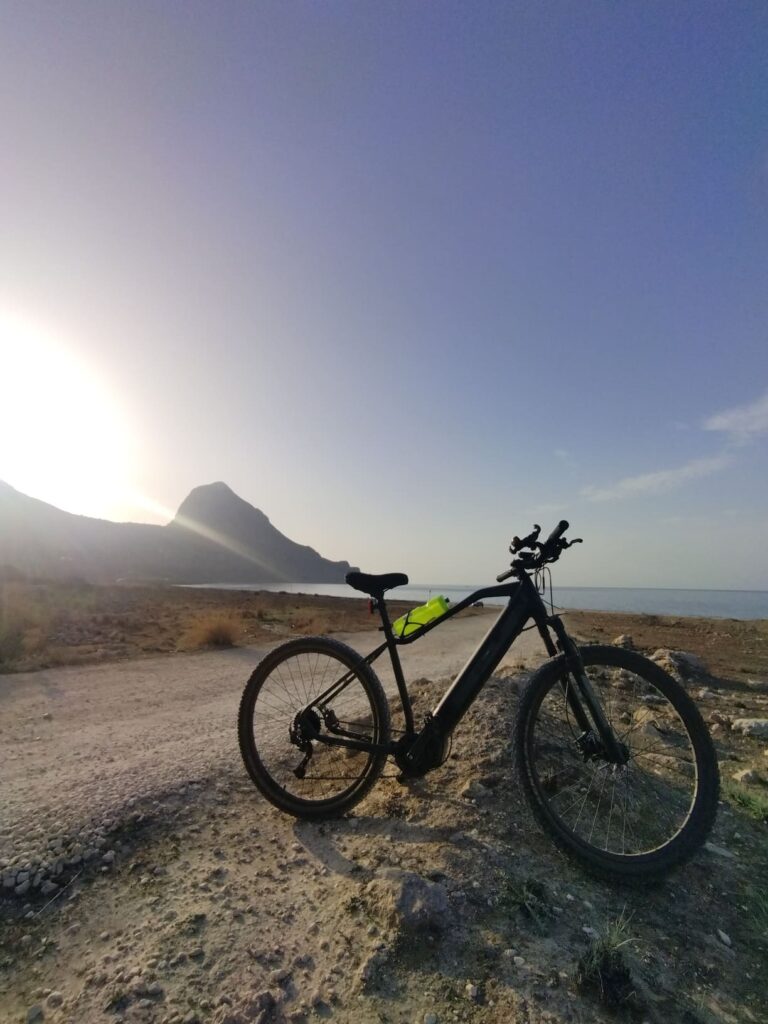 San vito lo capo - e-mountainbike in zon