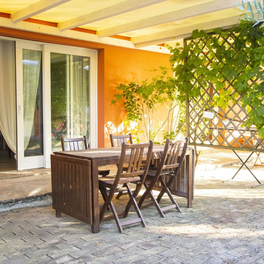 Le Marche, wandelen tussen zee, heuvels en bergen 15 Tenuta San Marcello - terras Ballade Champetre
