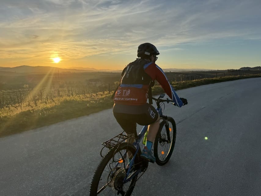 Fietsen Douro: 8 daagse met e-bike langs wijngaarden 14 Douro-vallei-fietsen - e-bike bij zonsondergang