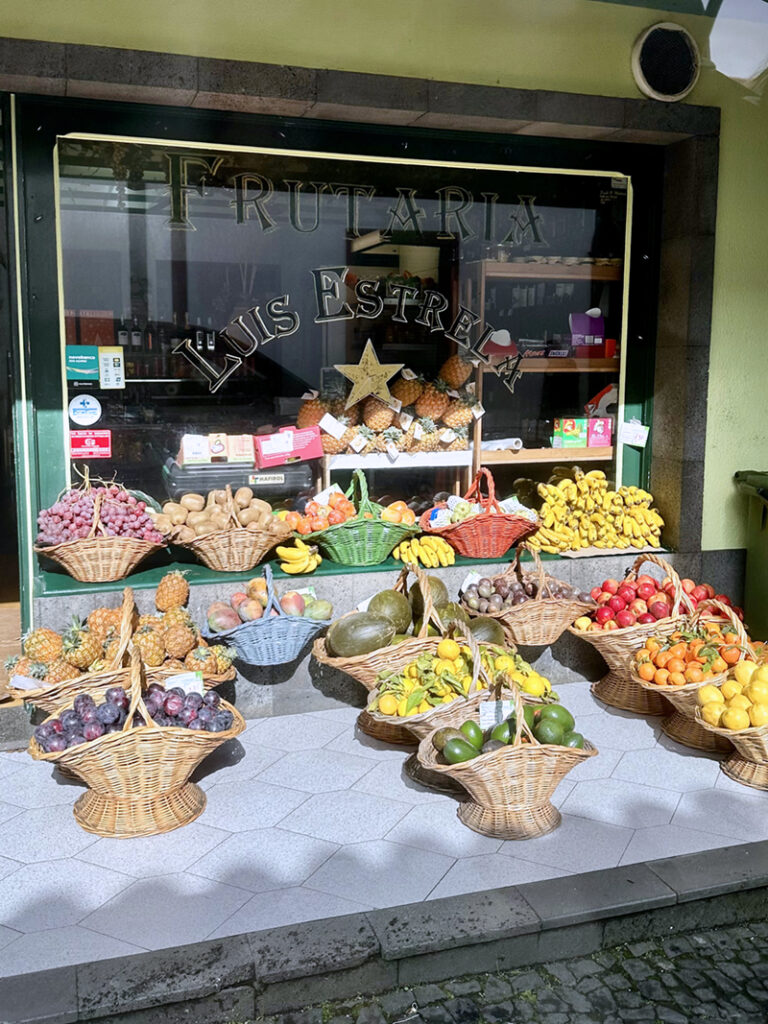 São Miguel Azoren, Portugal 4 25 straatbeeld Furnas azoren