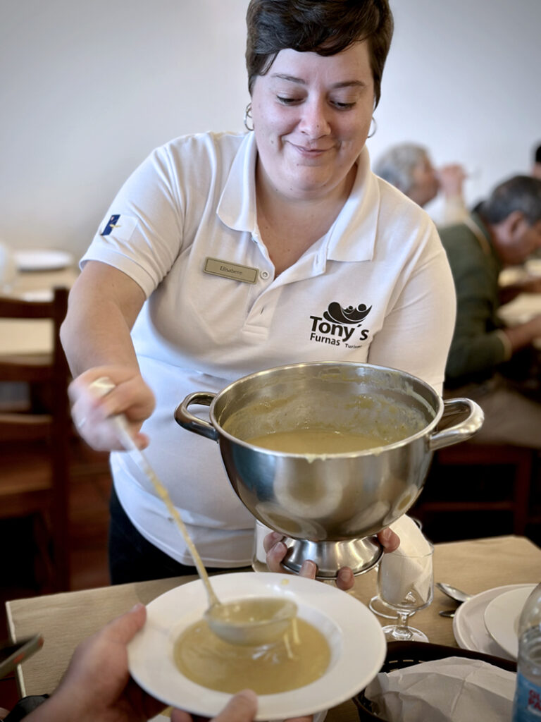 São Miguel Azoren, Portugal 16 Tonys Cozido waitress