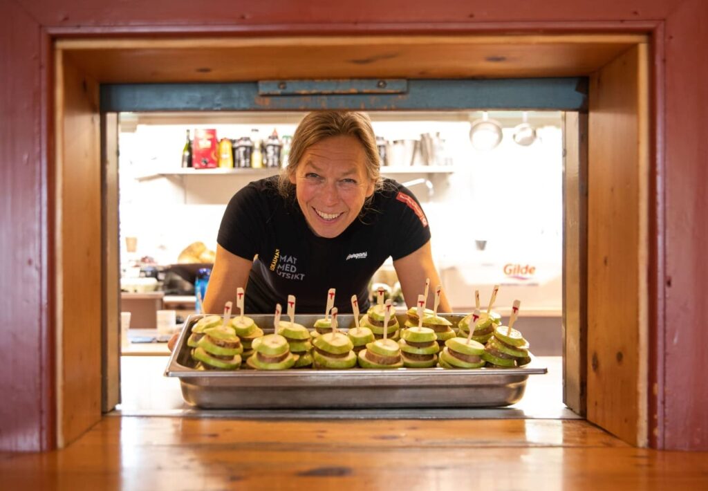 Rondane - Dovre hike - DNT Bjornhølia - keuken