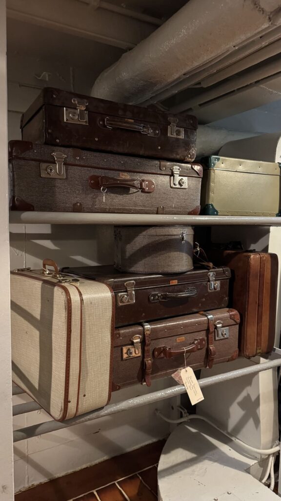 Stokmarknes - hurtigruten museum - koffers