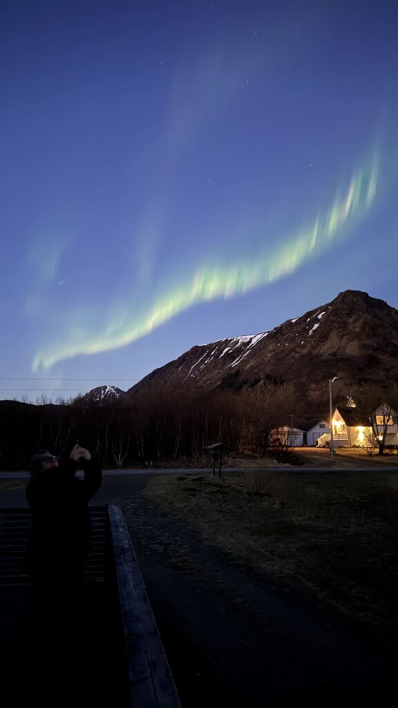 Marmelkroken - noorderlicht boven berg