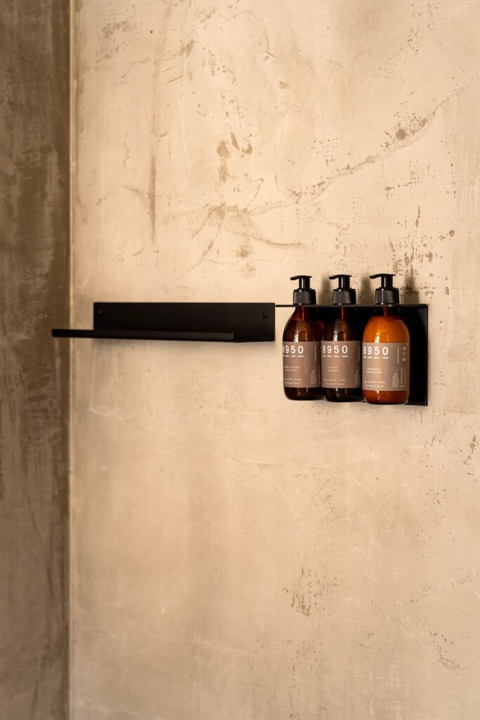 Gandum Village - Claustro - shower products