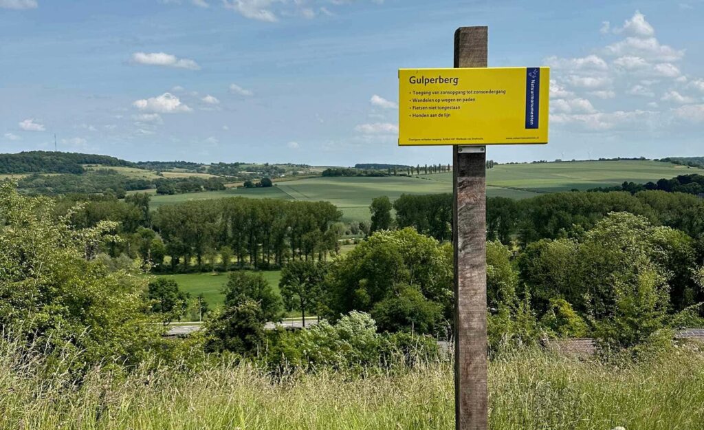 Zuid-Limburg anders: duurzaam op reis door het heuvelland 10 Bewegwijzering op de Gulperberg