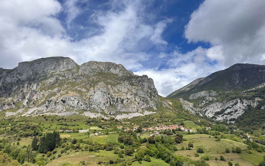 Camino Lebaniego - Picos de Europa in Cabanes