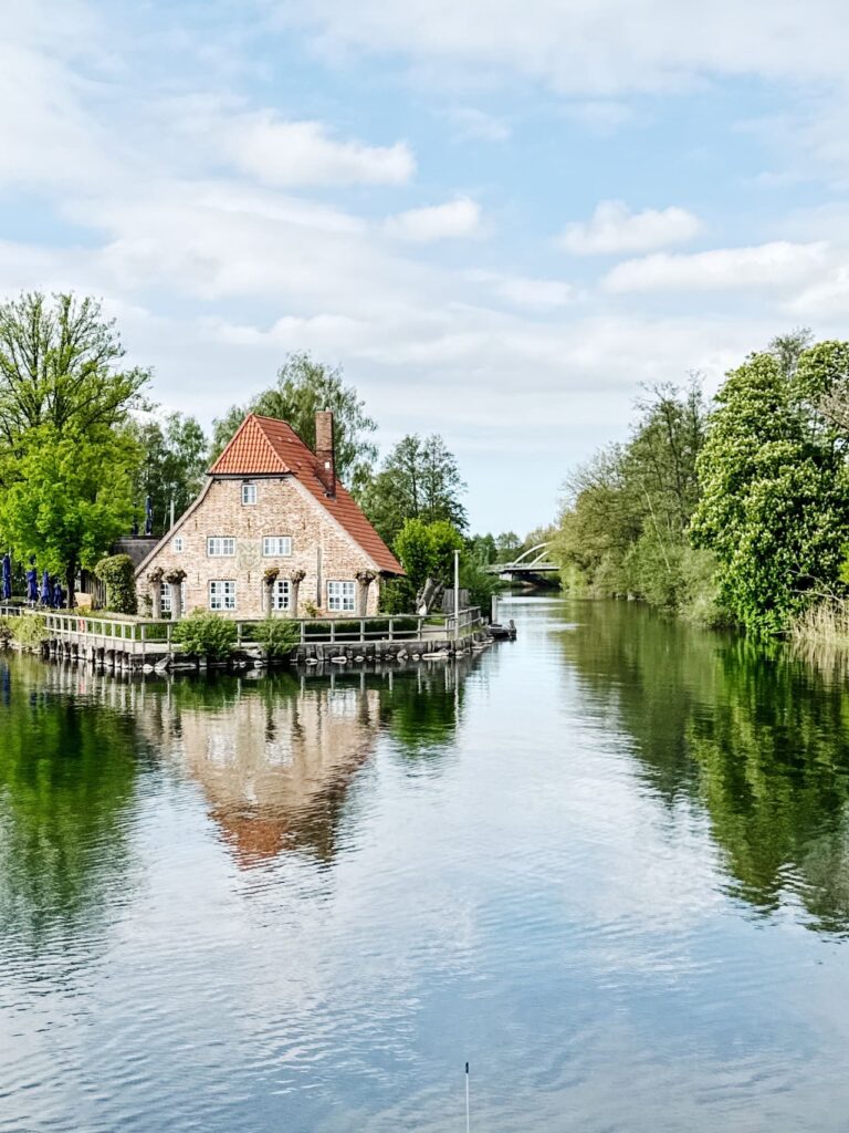 Stedentrip Lübeck & Travemünde: van Hanzestad naar de Amazone van het Noorden 9 boottocht wakenitz - huis