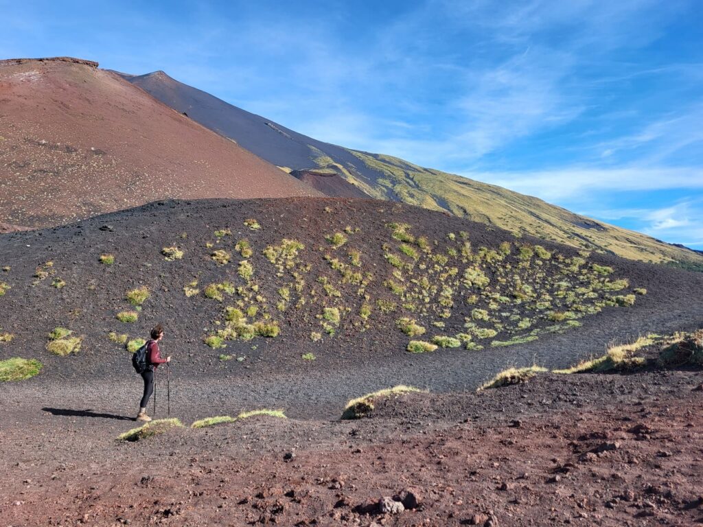 Sicilie - etna - wandelen op lava