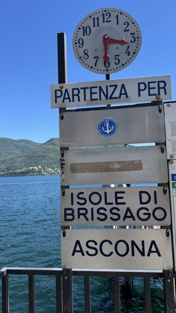 Isole di brissago - bordje bij boot brissago