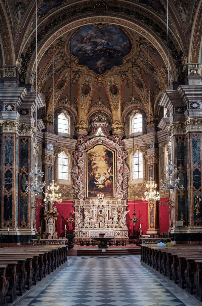 Gitschberg Jochtal: wandelen in een onbekend hoekje van Süd-Tirol 8 Brixen - dom - interieur