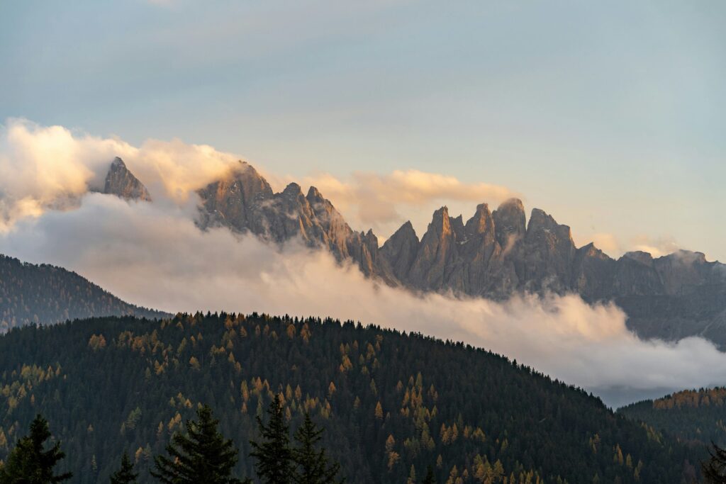 Gitschberg Jochtal: wandelen in een onbekend hoekje van Süd-Tirol 9 Brixen - uitzicht bergpieken dolomieten