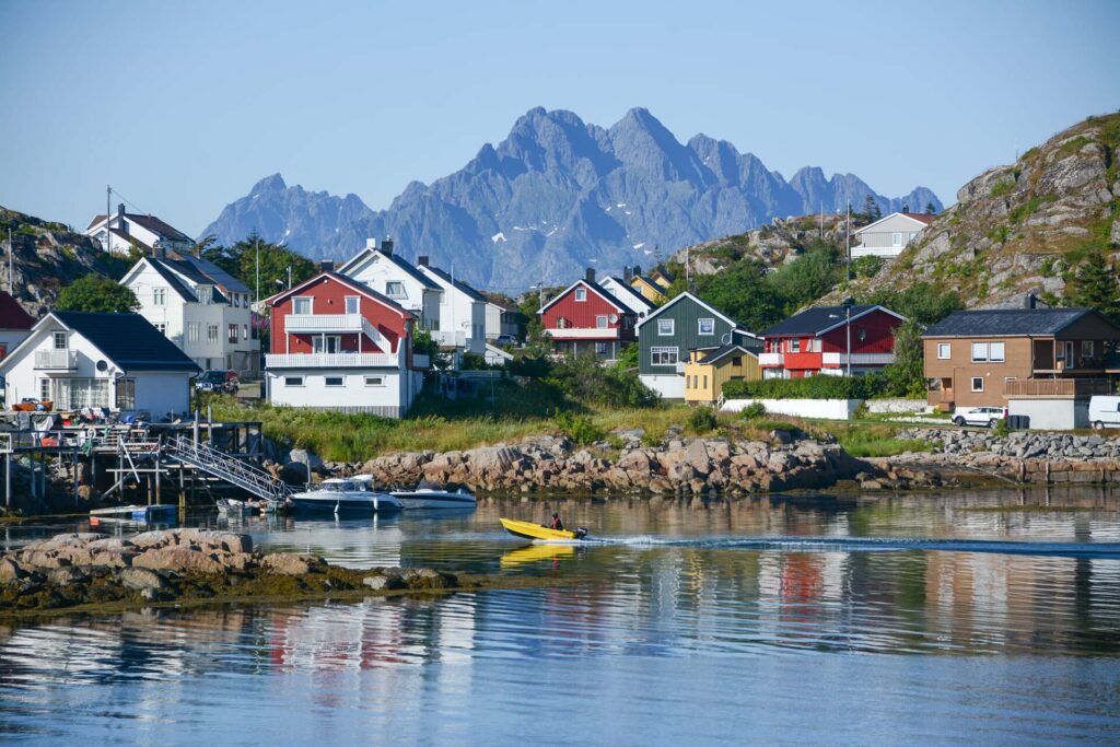 The Lofoten Islands in the spring: a pleasant surprise 6 Heimbrygga - Little Harbor and Houses