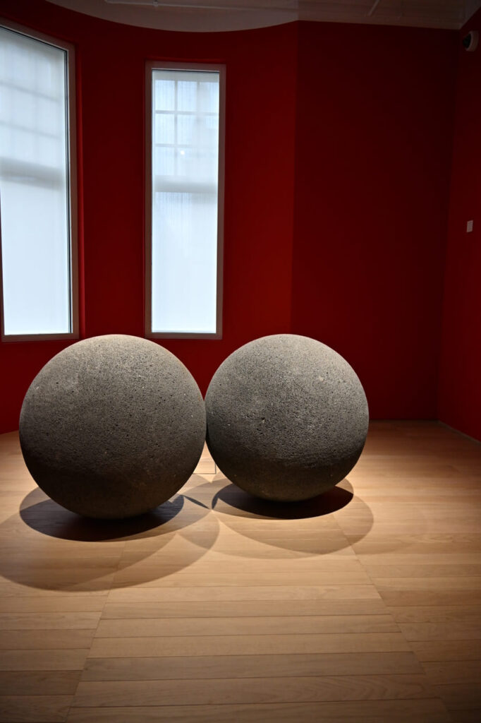 Pomo Museum Trondheim - 2 balls